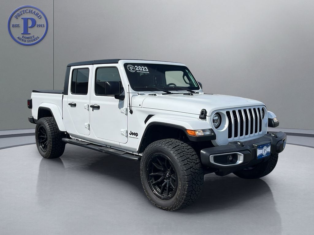 2023 Jeep Gladiator Sport S's photo