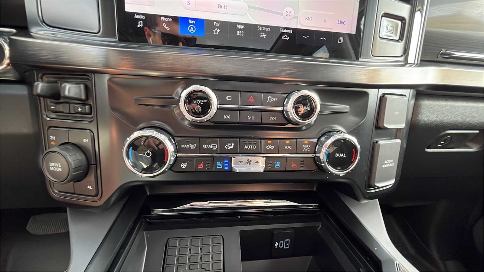 2026 Ford Super Duty F-350 SRW LARIAT