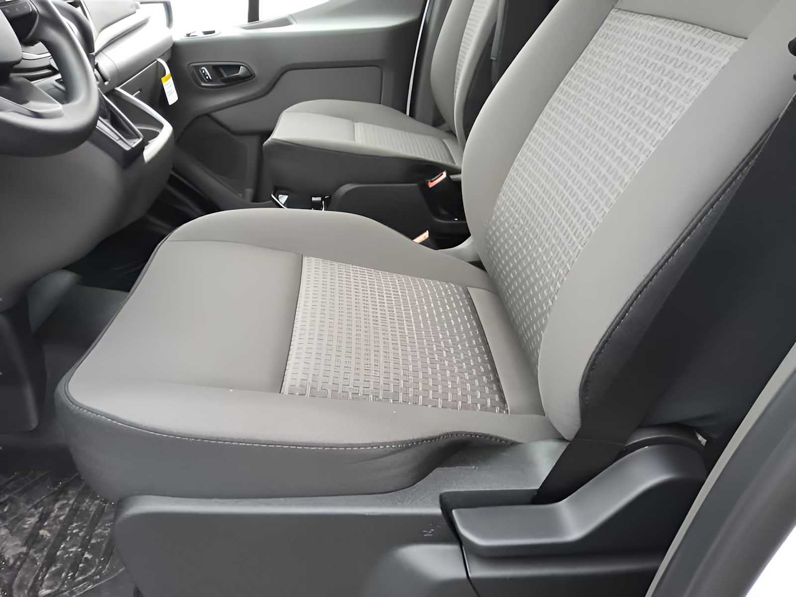 2026 Ford Transit Base