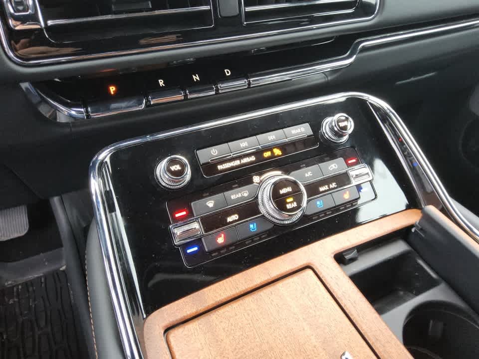 2023 Lincoln Navigator Black Label