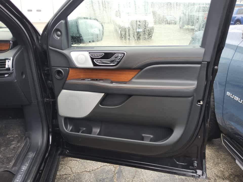 2023 Lincoln Navigator Black Label