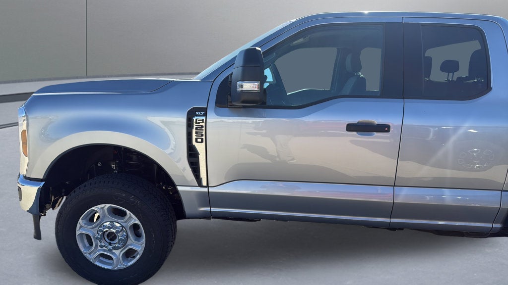 2027 Ford F-250SD XLT