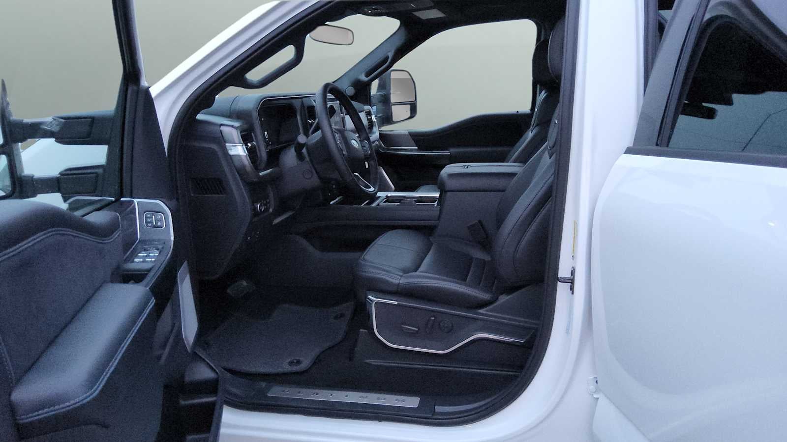 2026 Ford Super Duty F-350 SRW Platinum