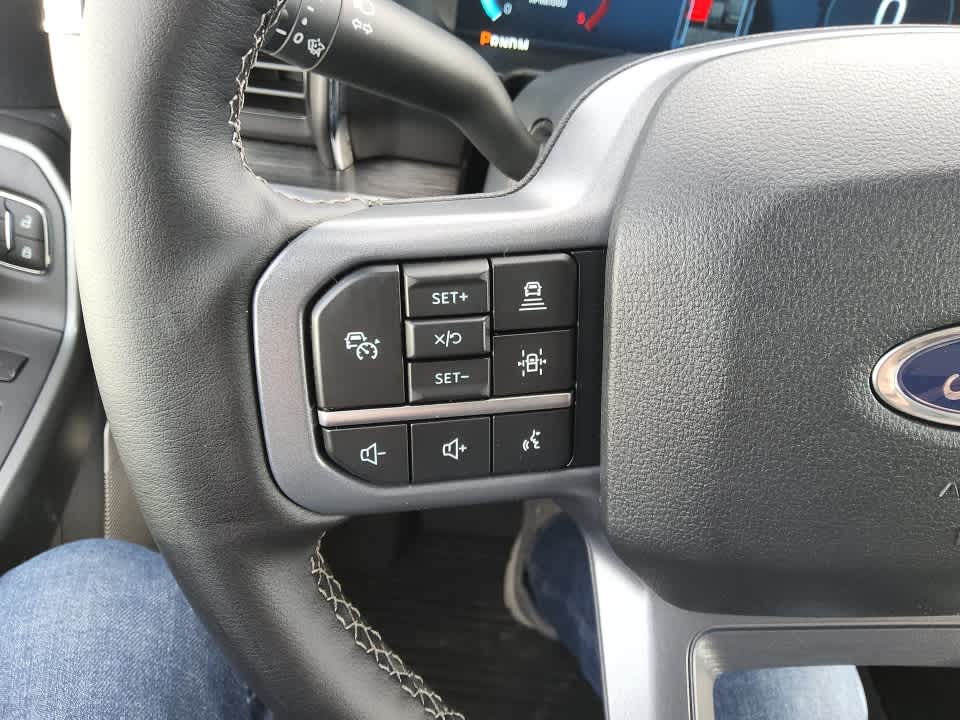 2026 Ford Super Duty F-350 SRW LARIAT