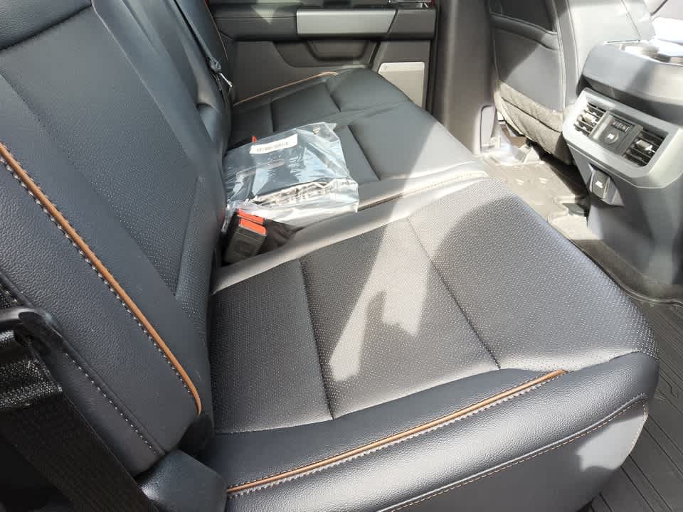 2026 Ford Super Duty F-350 SRW LARIAT