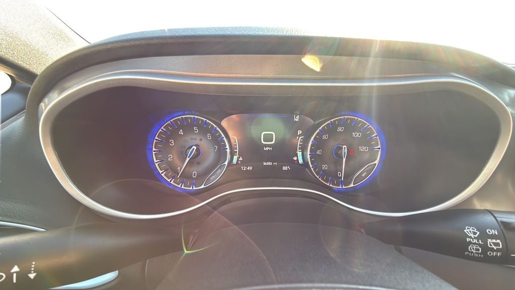 2025 Chrysler Pacifica Select