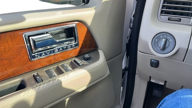 2013 Lincoln Navigator Base